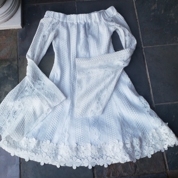 NICHOLAS Dresses & Skirts - Nicholas Off The Shoulder Lace Dress